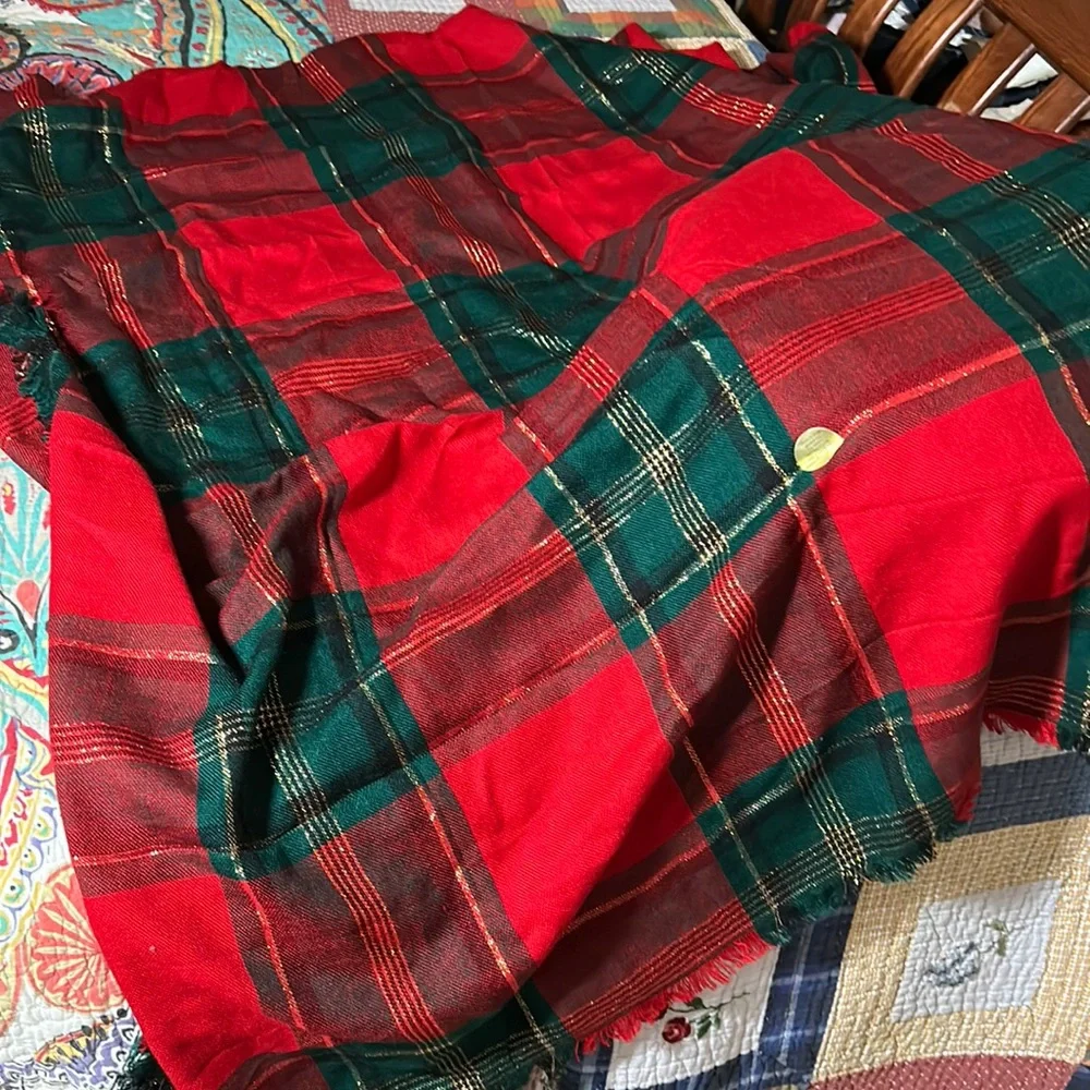 NWOT Holiday Throw
